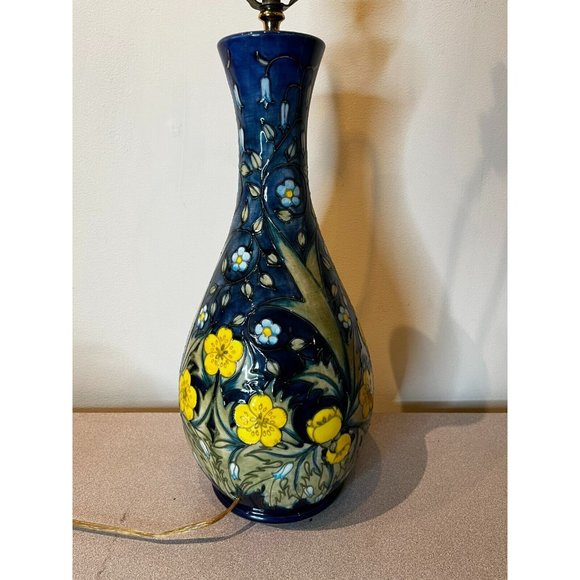 Vintage MOORCROFT POTTERY "BUTTERCUP" ceramic lamp blue with flowers rare! - Picture 1 of 16